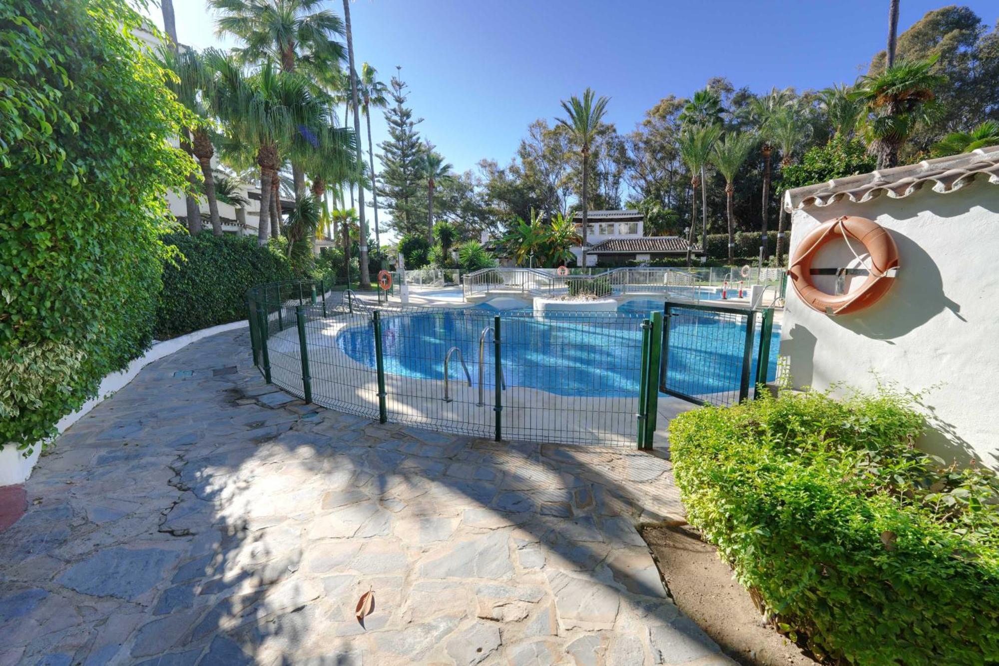 1104 First Line Beach Apartment Golden Beach Pool Marbella Exterior foto